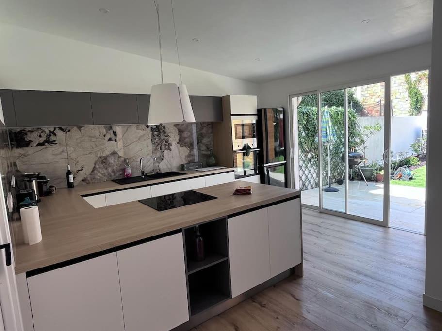 Maison Climatisee, Piscine, A 5 Minutes Des Grands Buffets Narbonne Exterior photo